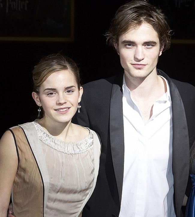 This Vintage Vid Shows Emma Watson Totally Freaking Out In The Cutest Way When Rob Pattinson Forgot Her Name Hellogiggles