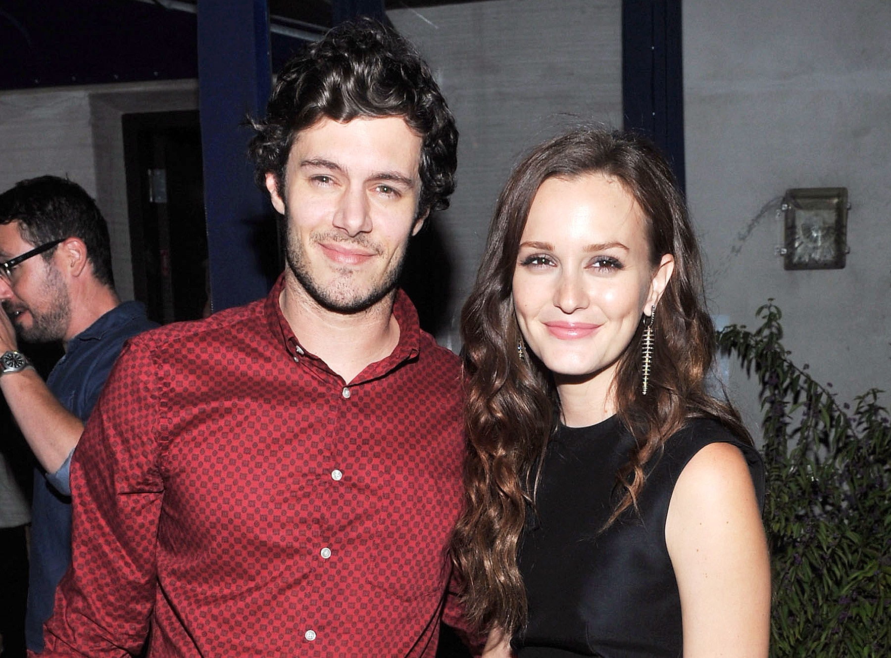 Squee Adam Brody And Leighton Meester To Birth The Teen Drama Baby Of Our Dreams Hellogiggles