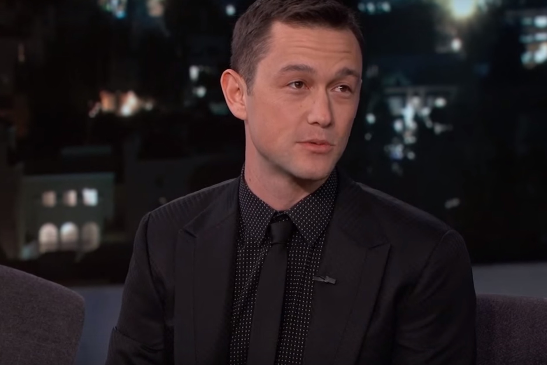 Joseph Gordon Levitt Shares What It Was Really Like To Sing With Miley Cyrus Hellogiggles