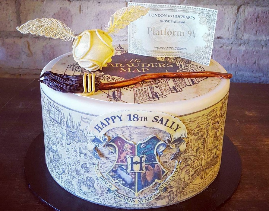 Celebrate Harry Potter S Birthday With These Incredible Hp Cakes Hellogiggles
