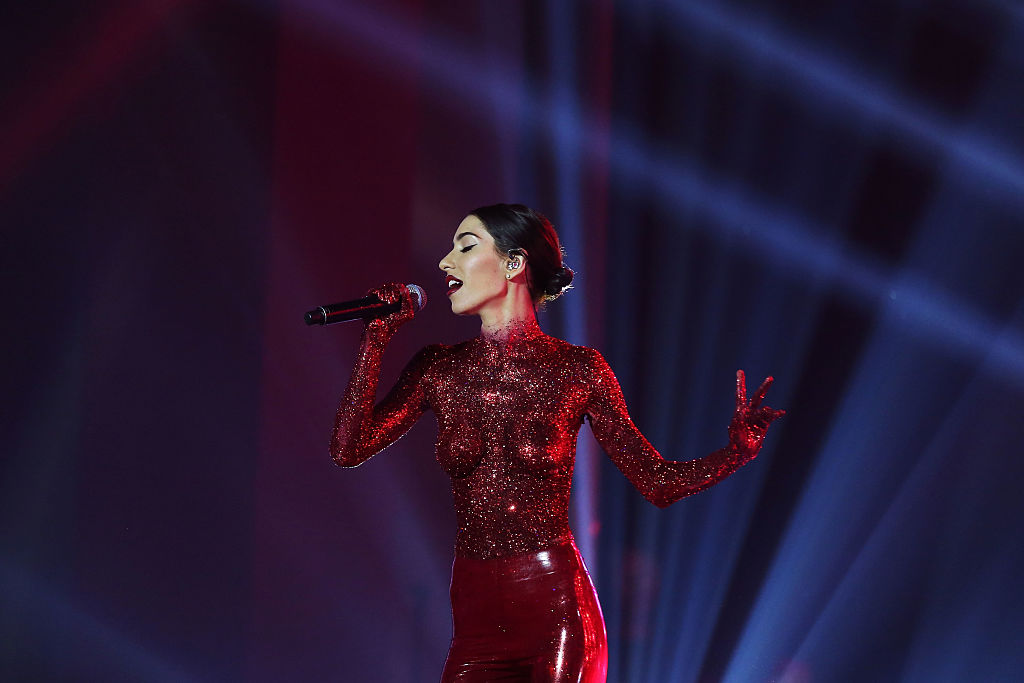 The Veronicas performed covered in glittery body paint, and we're in ...