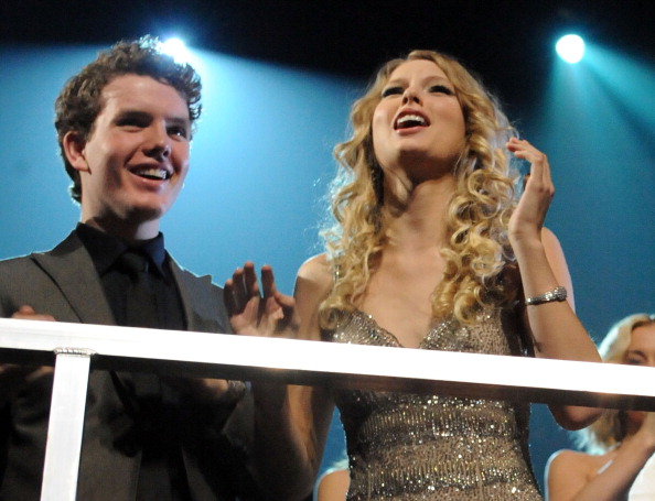 Taylor Swift S Brother Austin Swift Said The Sweetest Thing About Her On Her Birthday Hellogiggles