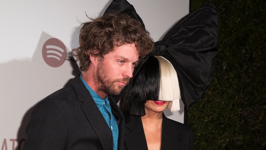 Who is sia dating
