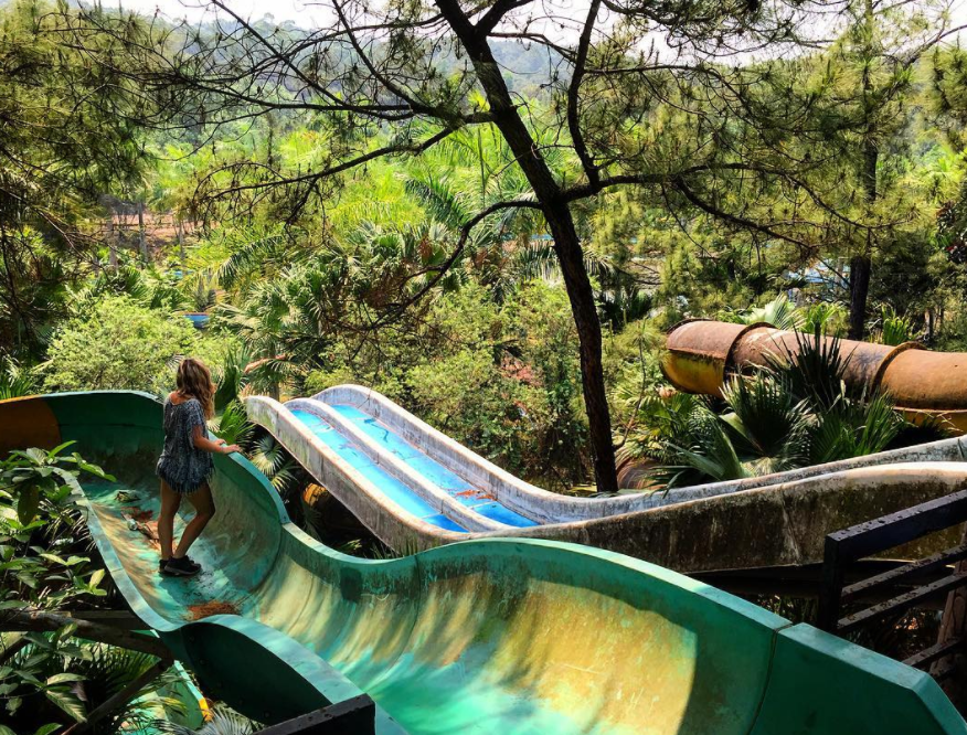 These Pics From An Abandoned Water Park In Vietnam Are Somehow Gorgeous And Creepy At The Same Time Hellogiggles