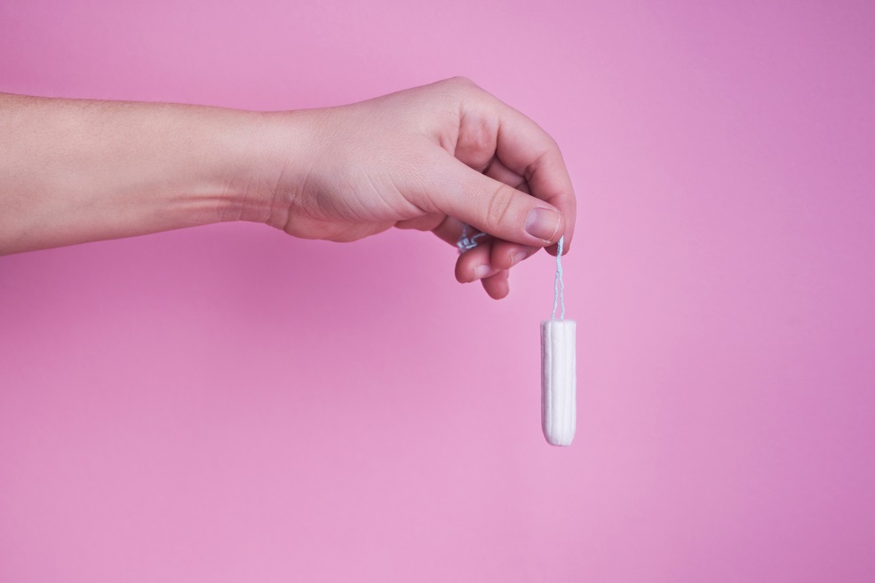 Can You Flush Tampons Down The Toilet We Investigated So You Don T Have To Hellogiggles