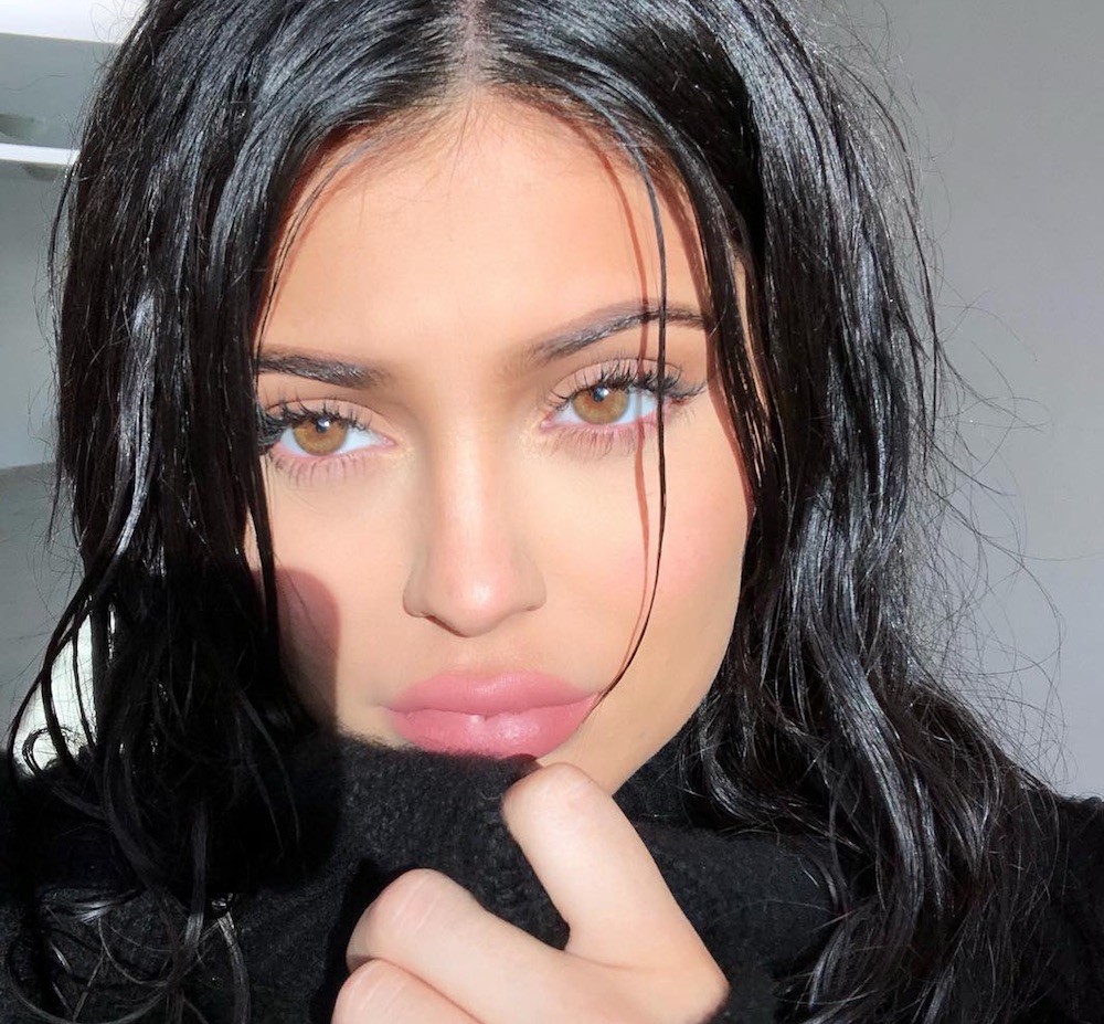 Kylie Jenner Might Sell Her Makeup Out Of Cosmetic Trucks Hellogiggles