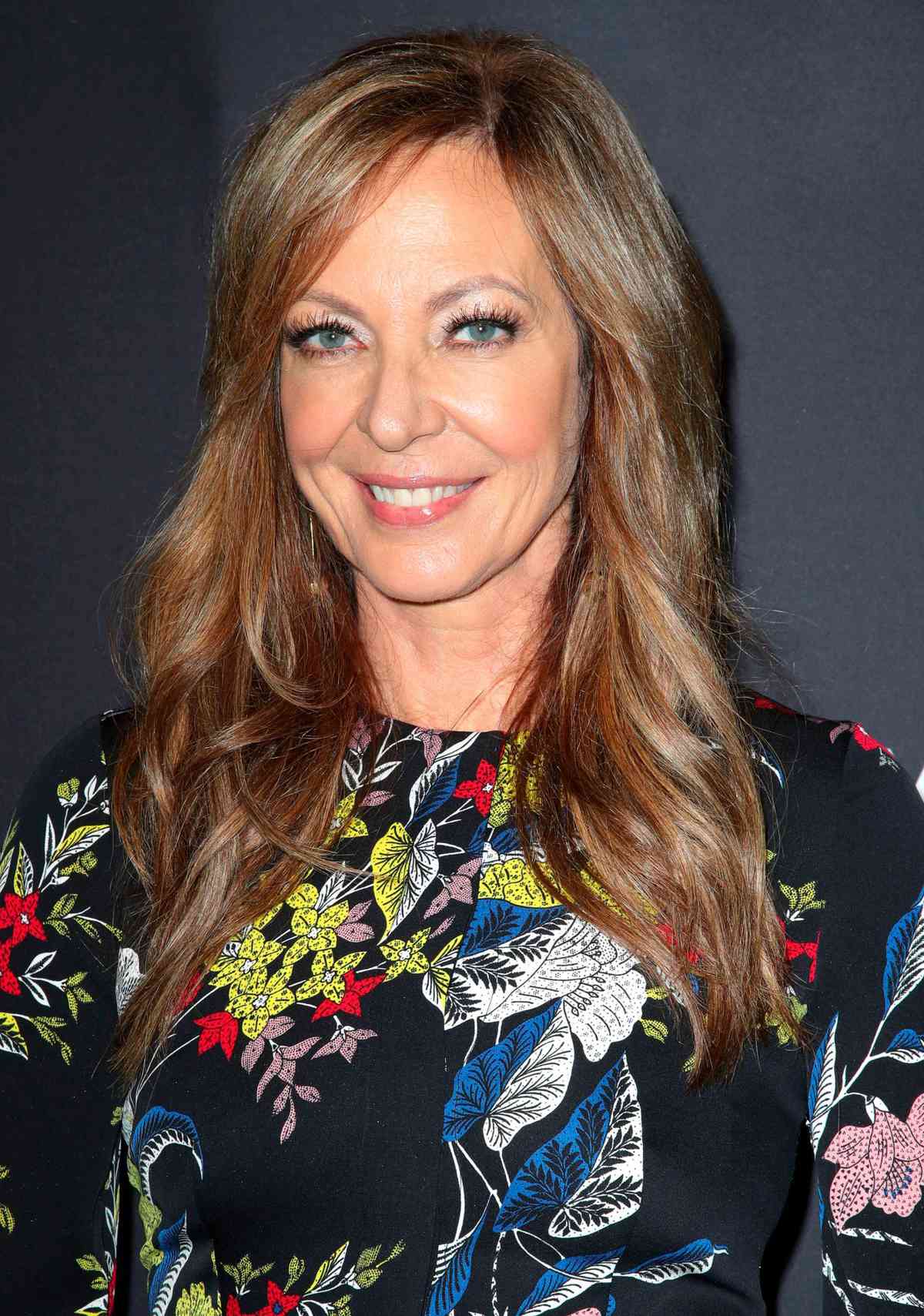 Pictures of allison janney