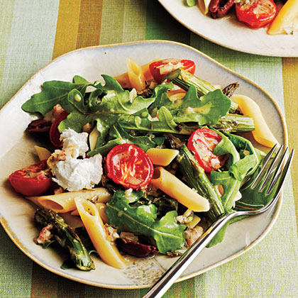 Arugula Pasta Salad with Goat Cheese and Tomato