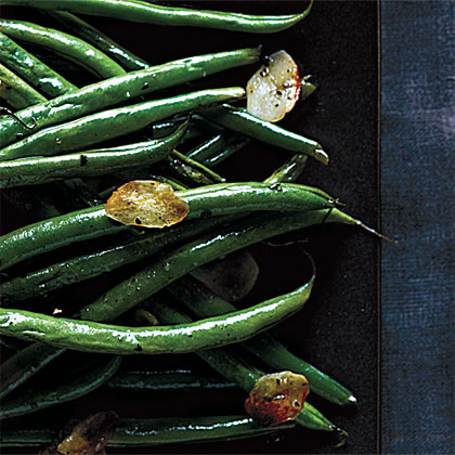 15-Minute Blistered Haricots Verts with Garlic - Well Seasoned Studio