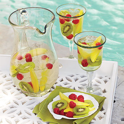 https://static.onecms.io/wp-content/uploads/sites/19/2013/06/12/summer-sangria-cl-x.jpg