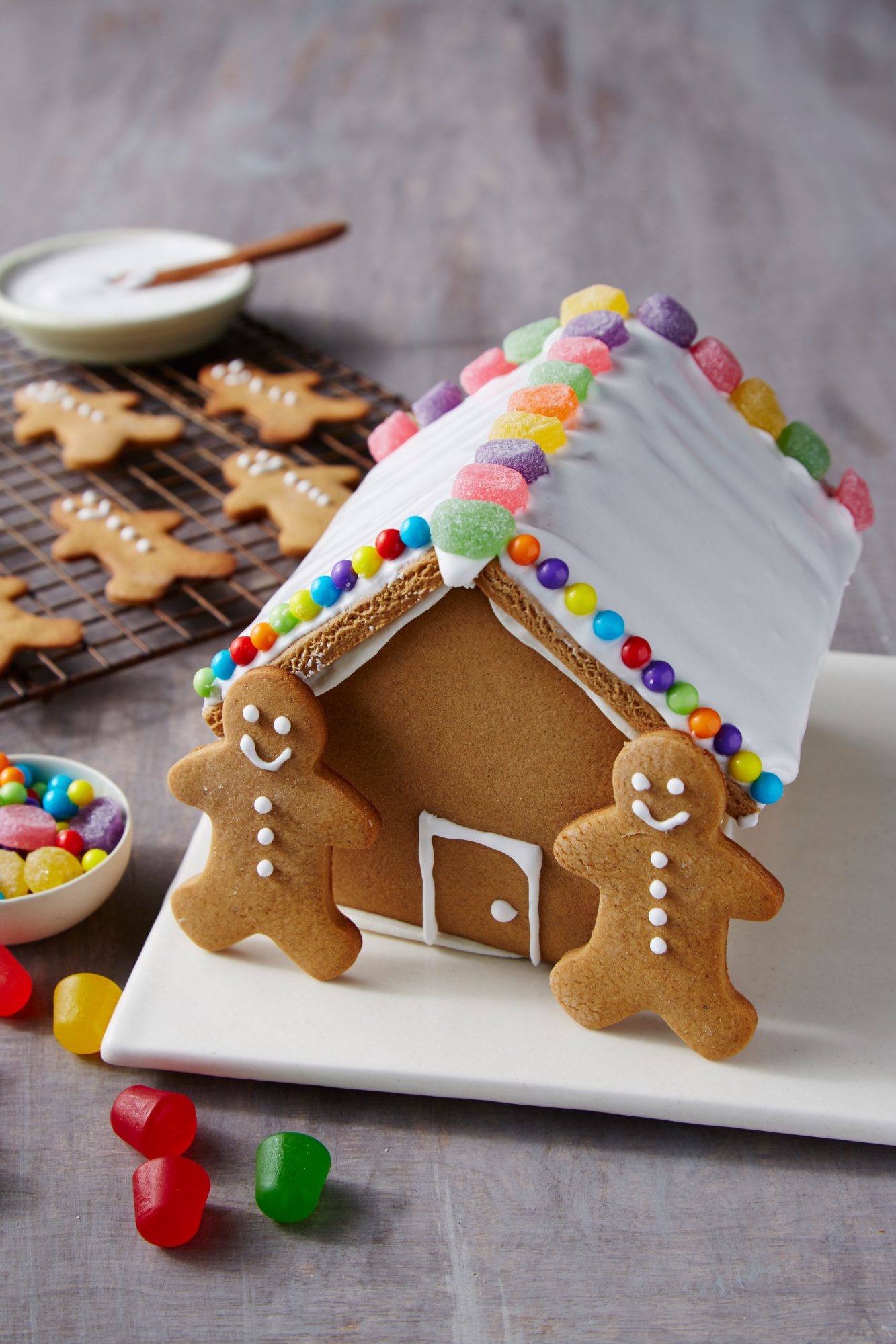 classic gingerbread cookies recipe myrecipes