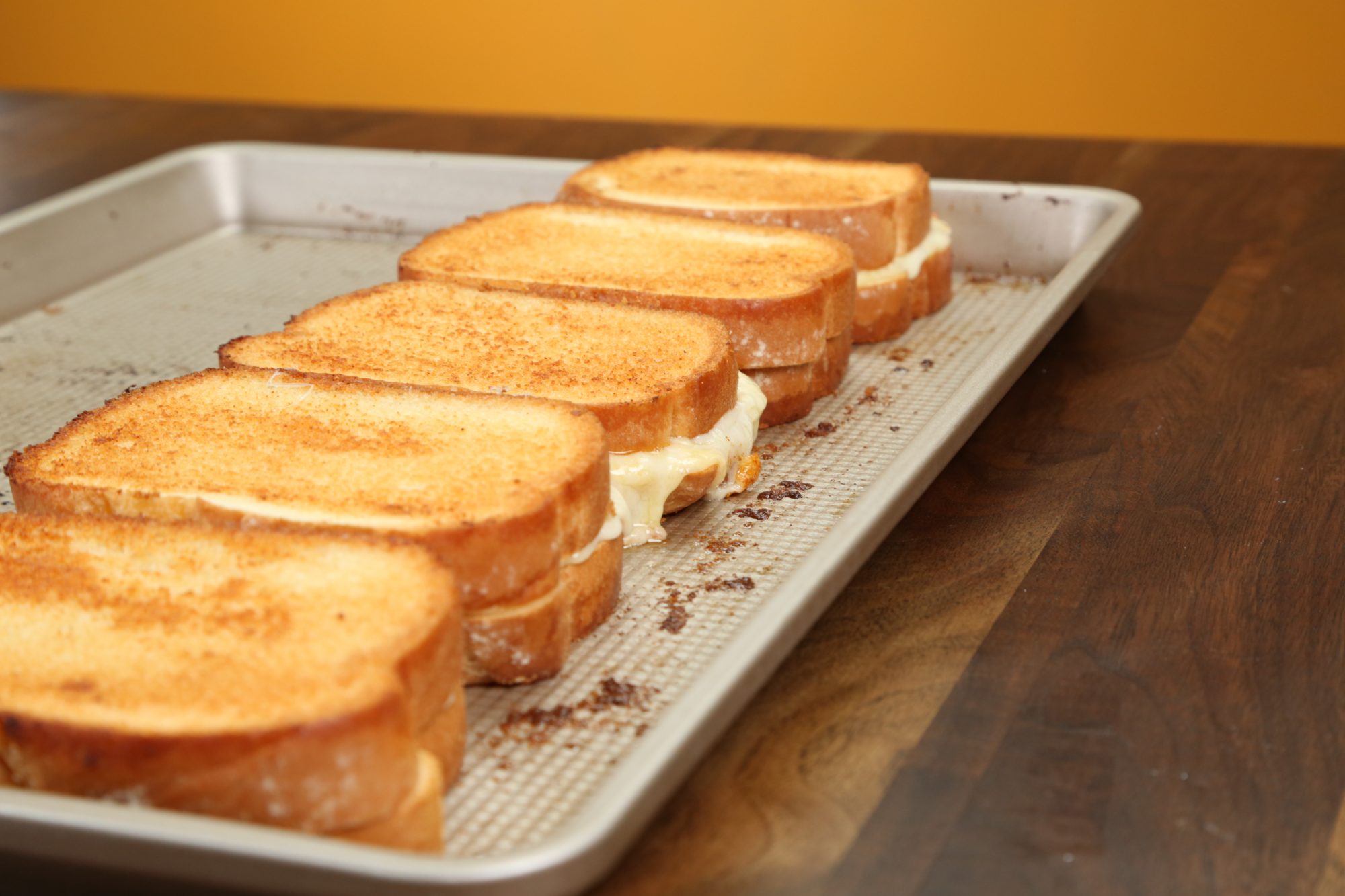 Wiskunde Glimp Vlot Sheet Pan Grilled Cheese Sandwiches Recipe | MyRecipes