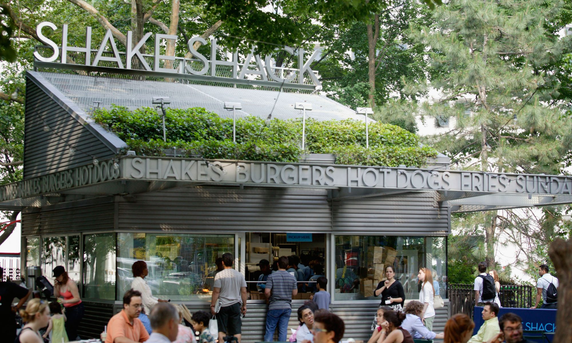 https://static.onecms.io/wp-content/uploads/sites/19/2018/02/13/field-image-shakeshack_sign-2000.jpg