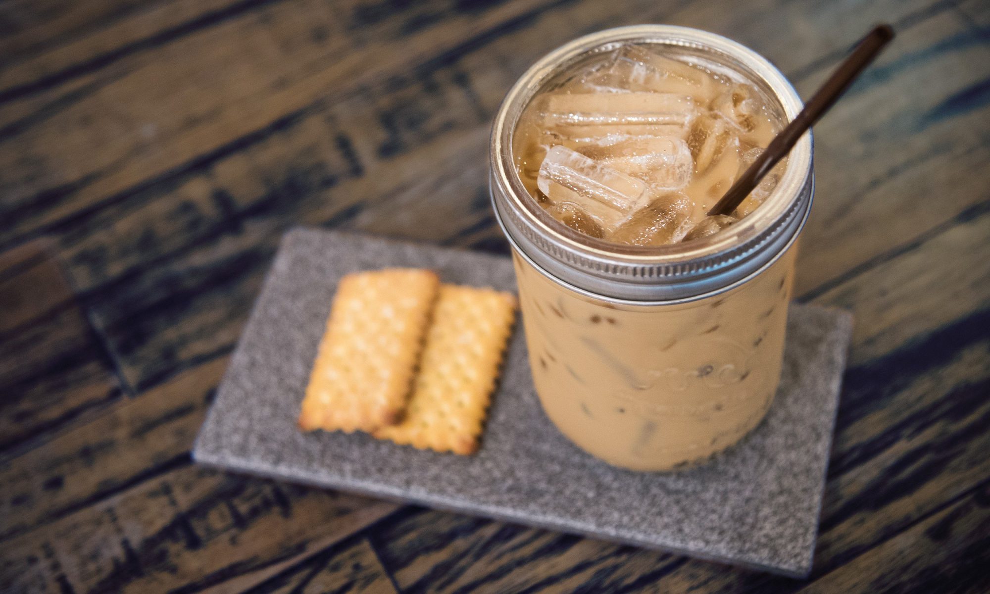 How to Make an Iced Latte (Without a Machine) - Fork in the Kitchen