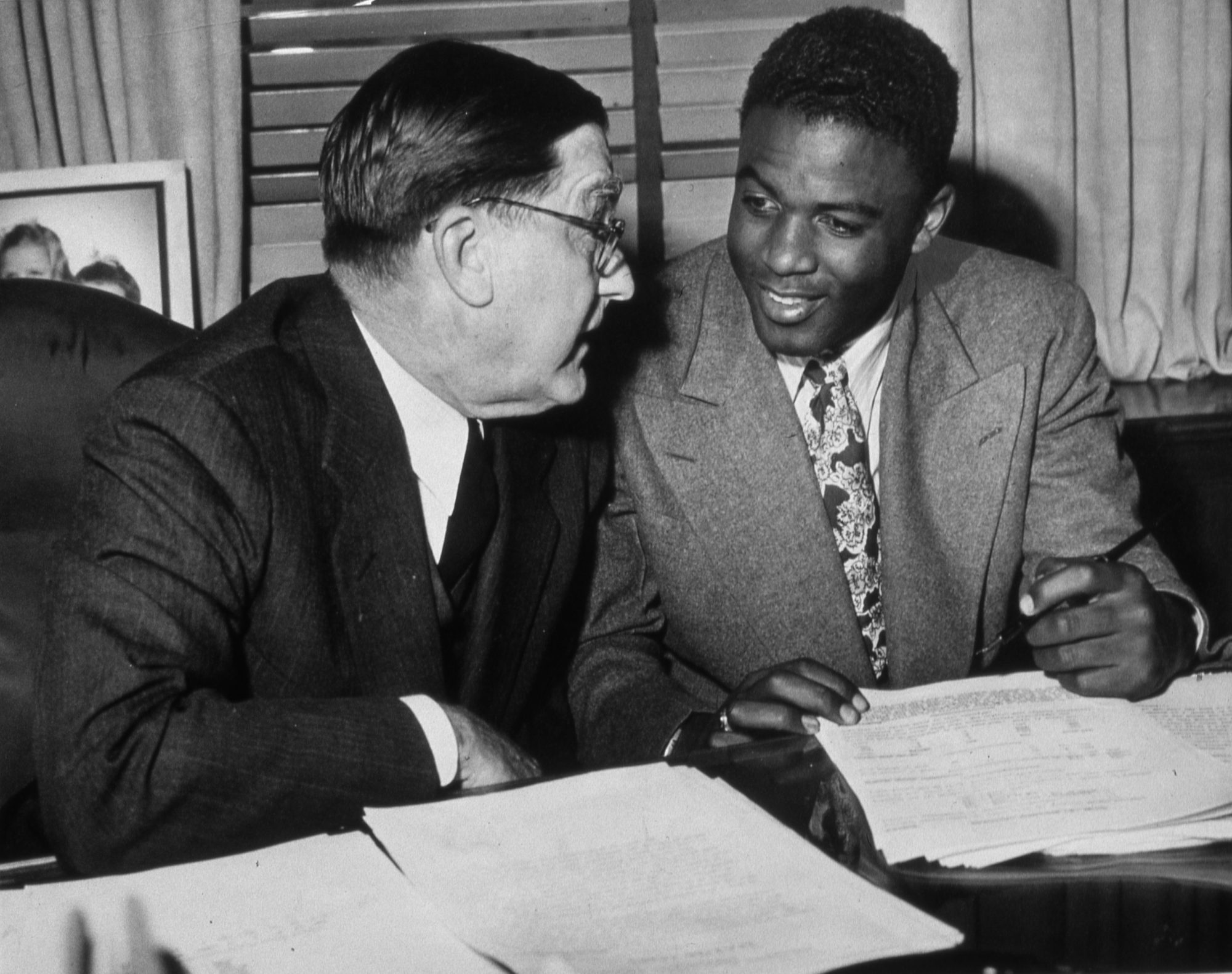 Jackie Robinson retires following trade to Giants