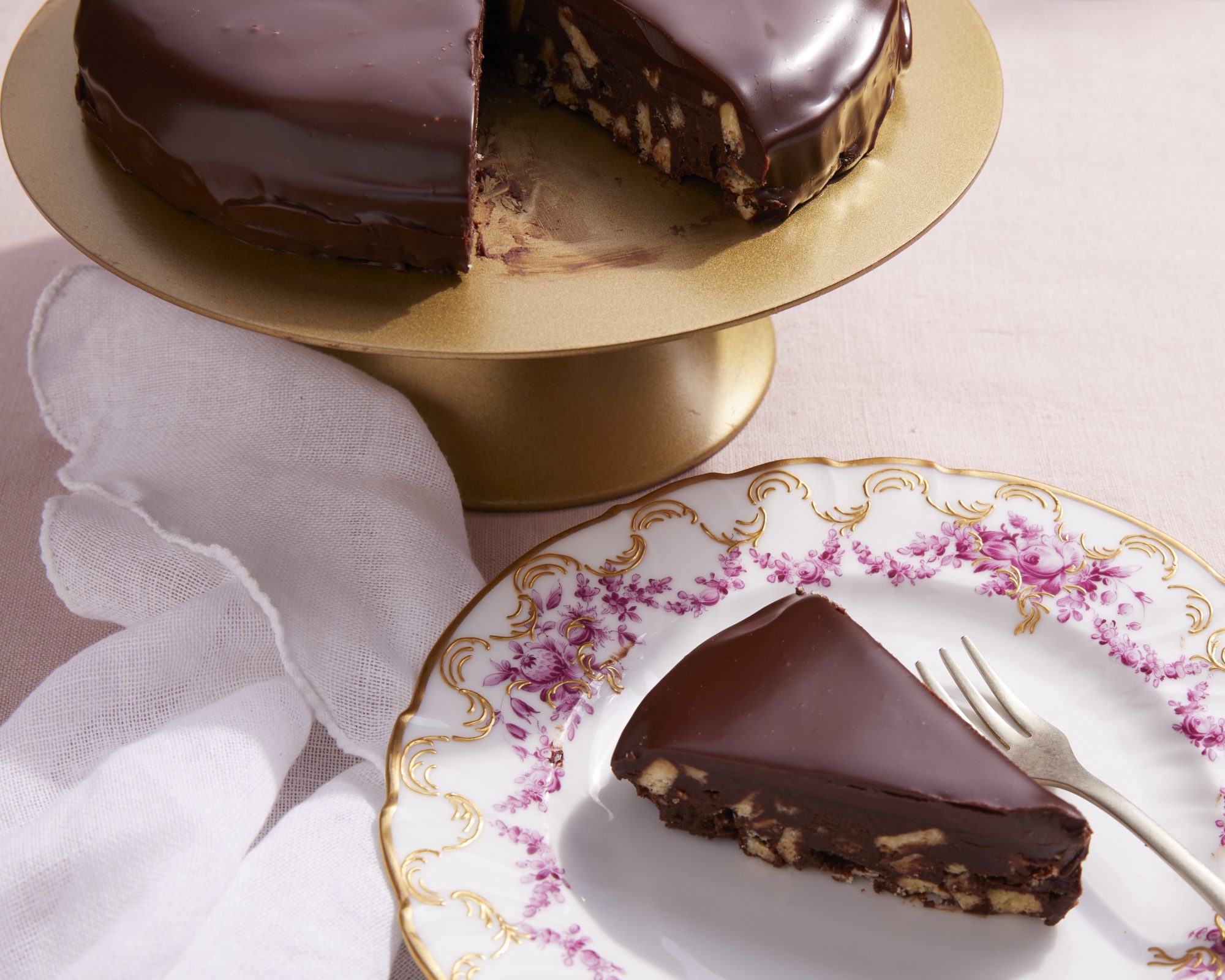 Kiksekage (Chocolate Cookie Cake) - Skandibaking