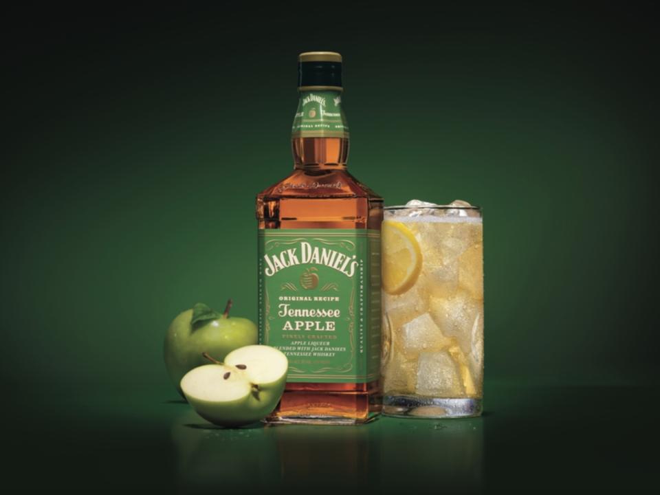 Jack Daniel S New Apple Whiskey Is Officially Here Myrecipes