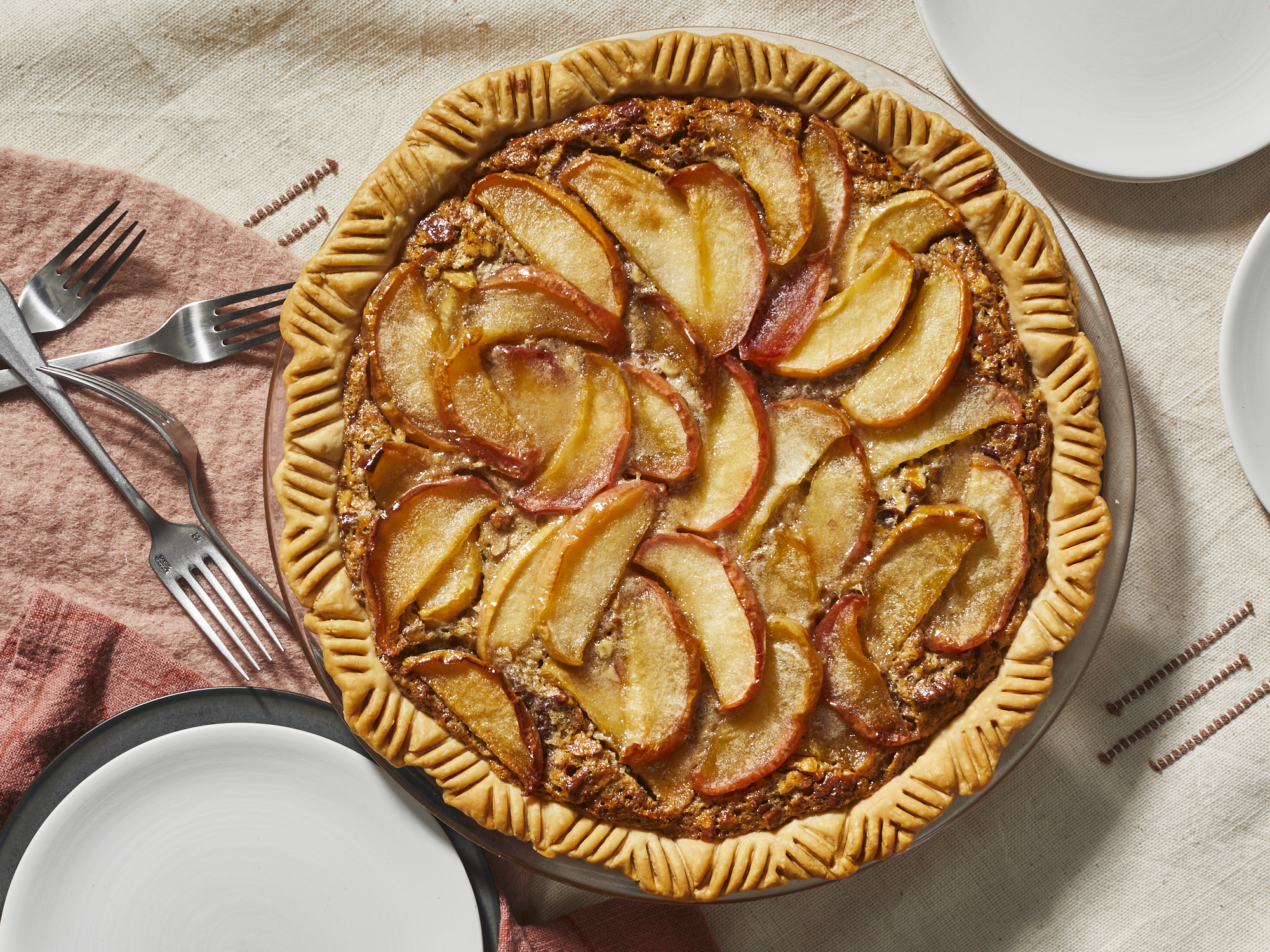 Apples & Leaves Pie Top Cutter and a Giveaway! - Baking Bites