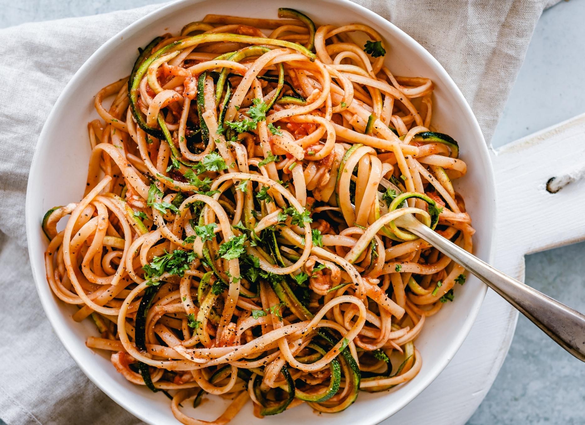 How To Make Zucchini Noodles (Ultimate Guide!)