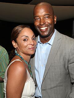 A Different World S Jasmine Guy Files For Divorce People Com