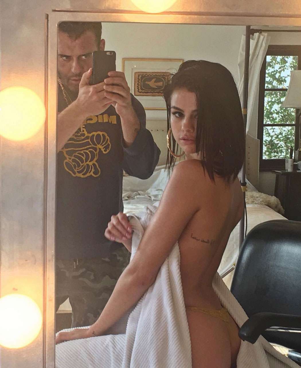 Selena gomez totally naked