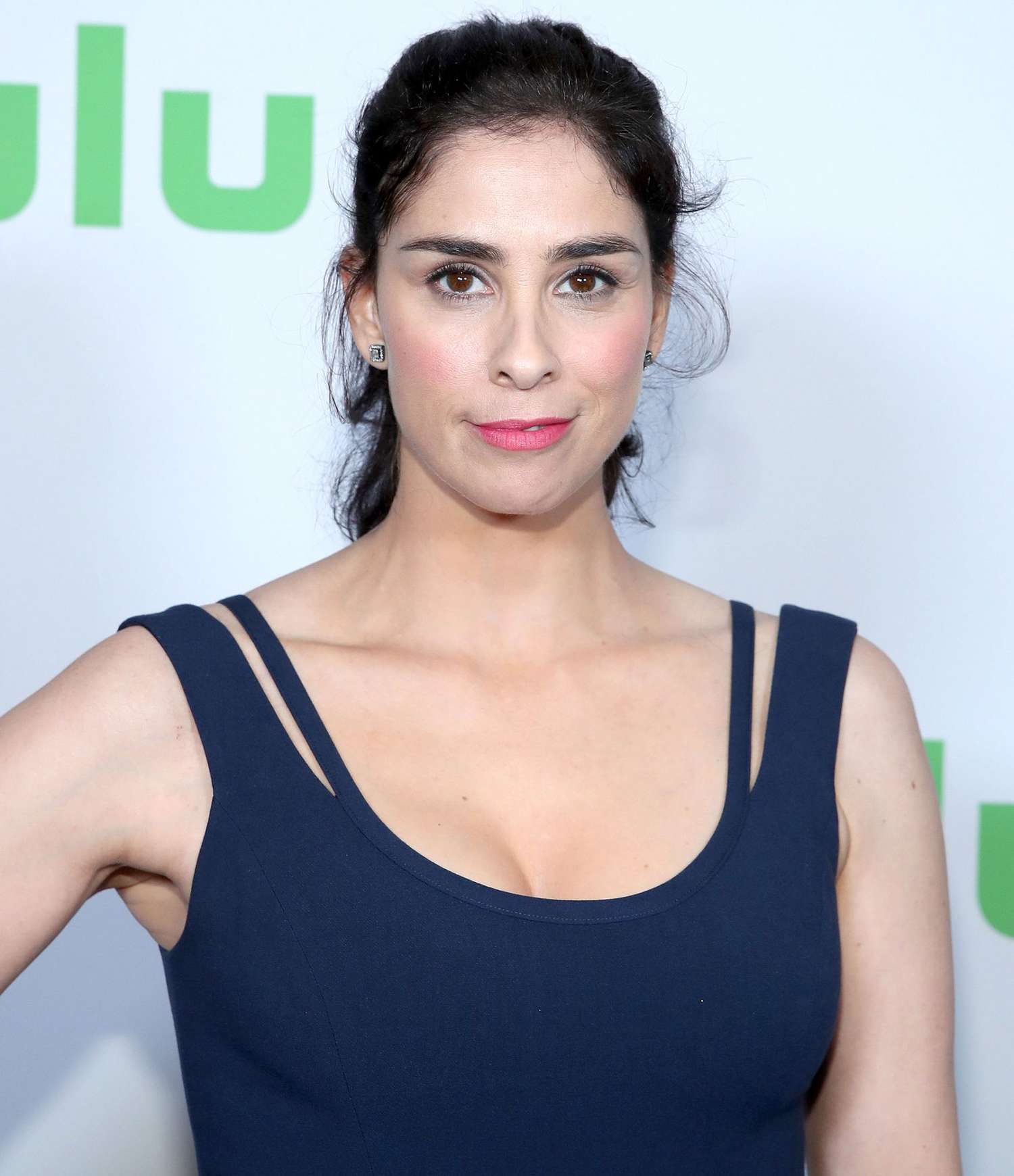 Sarah Silverman Started Dating New Boyfriend Through Call Of Duty People Com Know her dating life, boyfriend, married, husband, family, including her wiki, biography, net worth, salary, birthday, age, height sarah silverman, an american standup comedian, writer, and actress, is known for addressing controversial topics like religion, politics, racism, sexism. sarah silverman started dating new