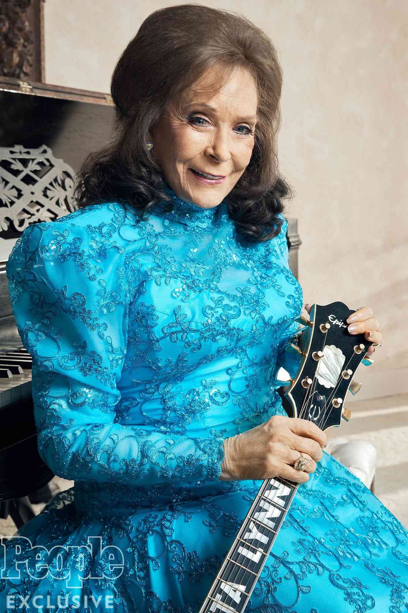 Loretta Lynn In 'Great Spirits' After Breaking Hip in Fall at Home |  PEOPLE.com
