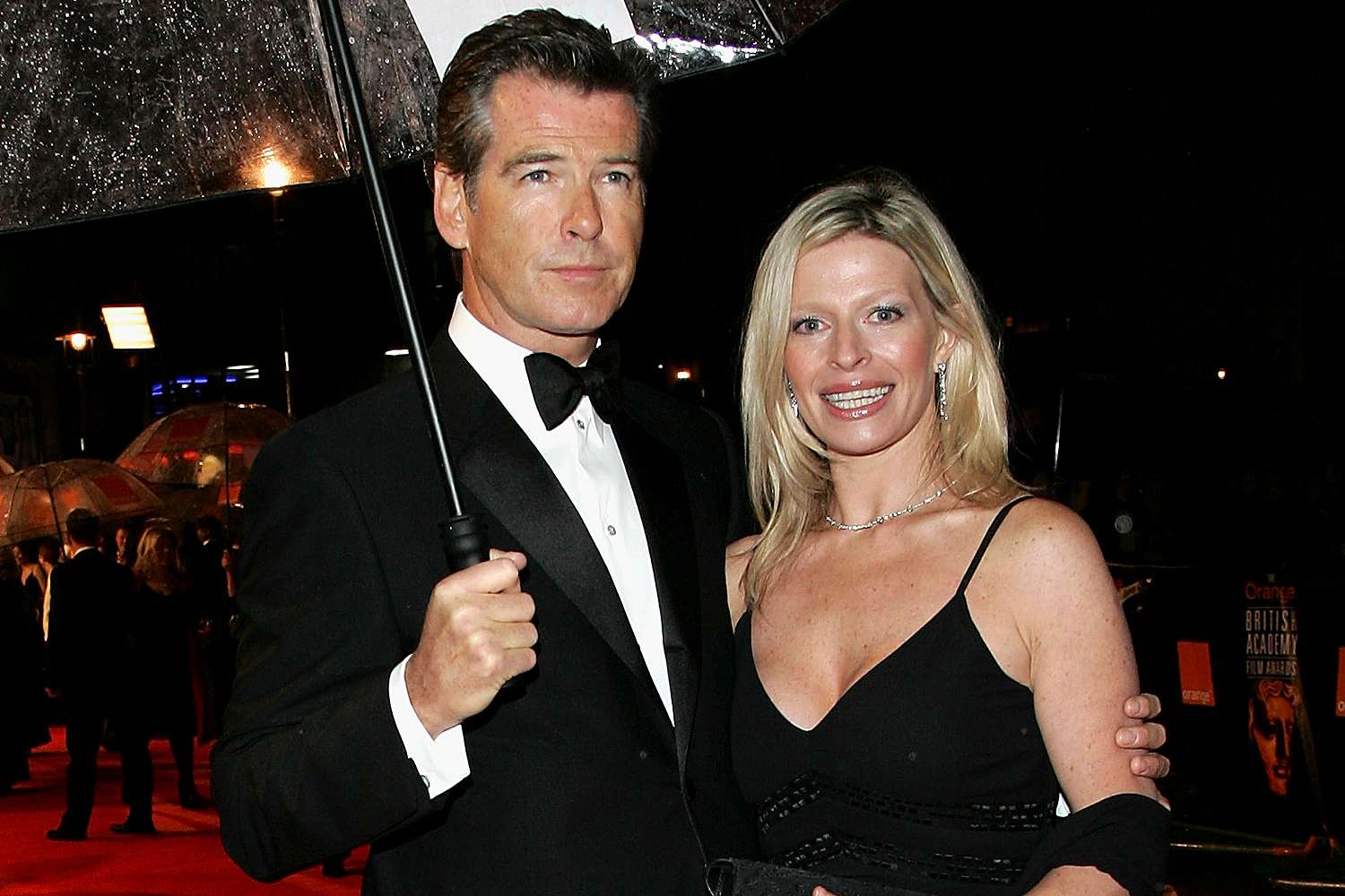 Dating pierce brosnan Who is