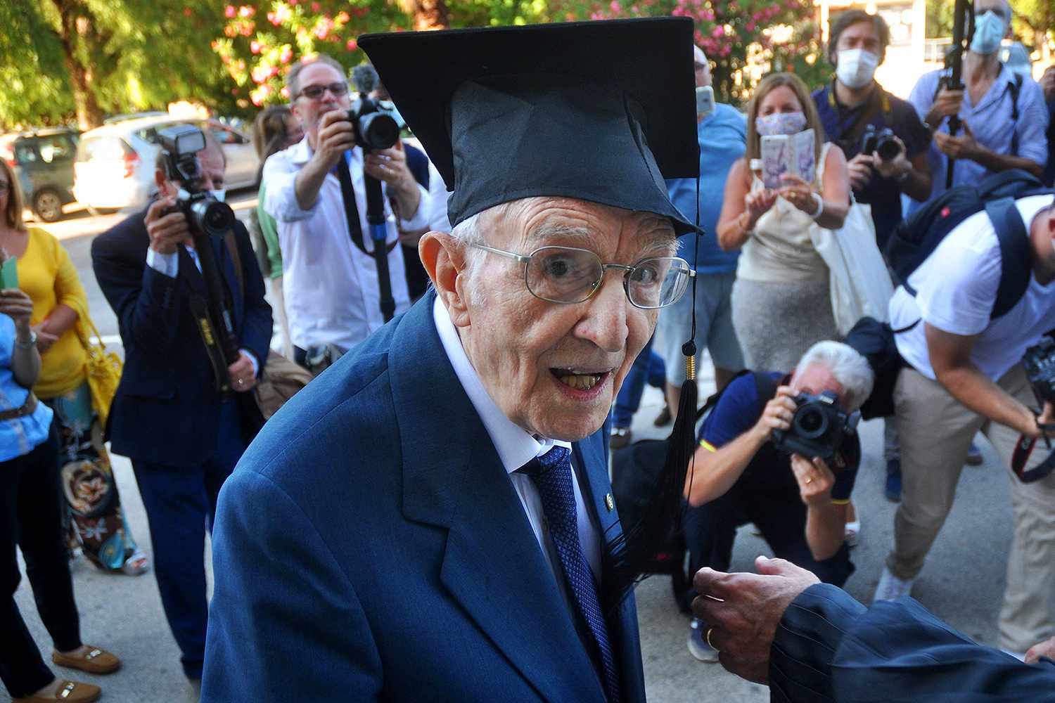 96-Year-Old Man Becomes Oldest Student in Italy to Graduate College | PEOPLE .com