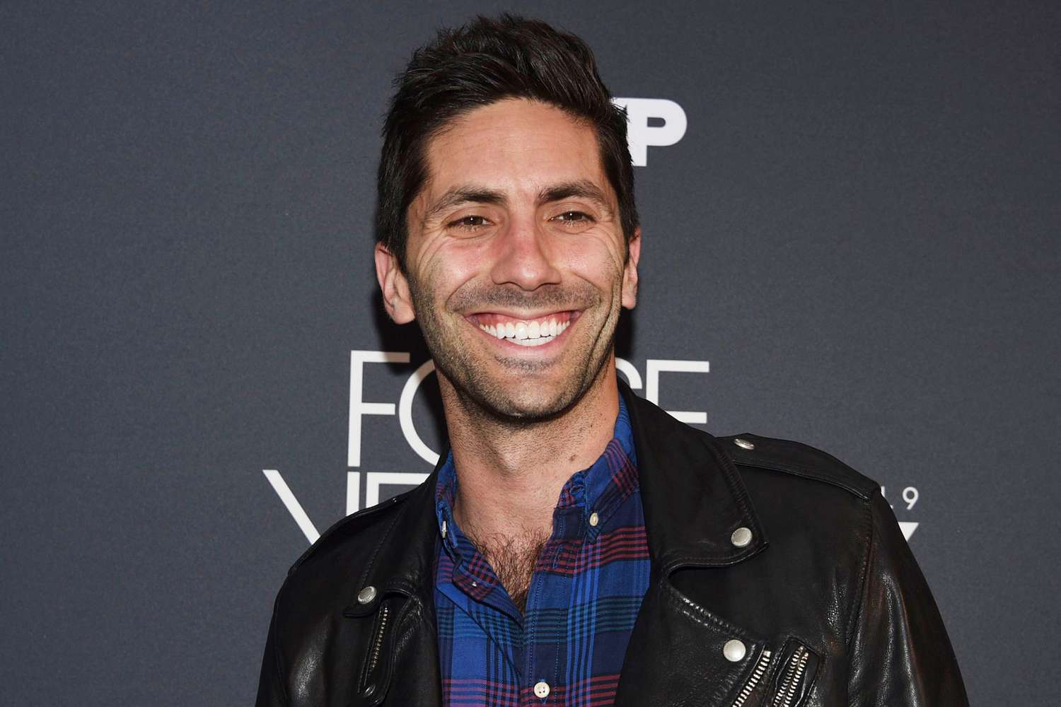 Nev Schulman Leaves $21 Tip for Pregnant Waitress  PEOPLE.com