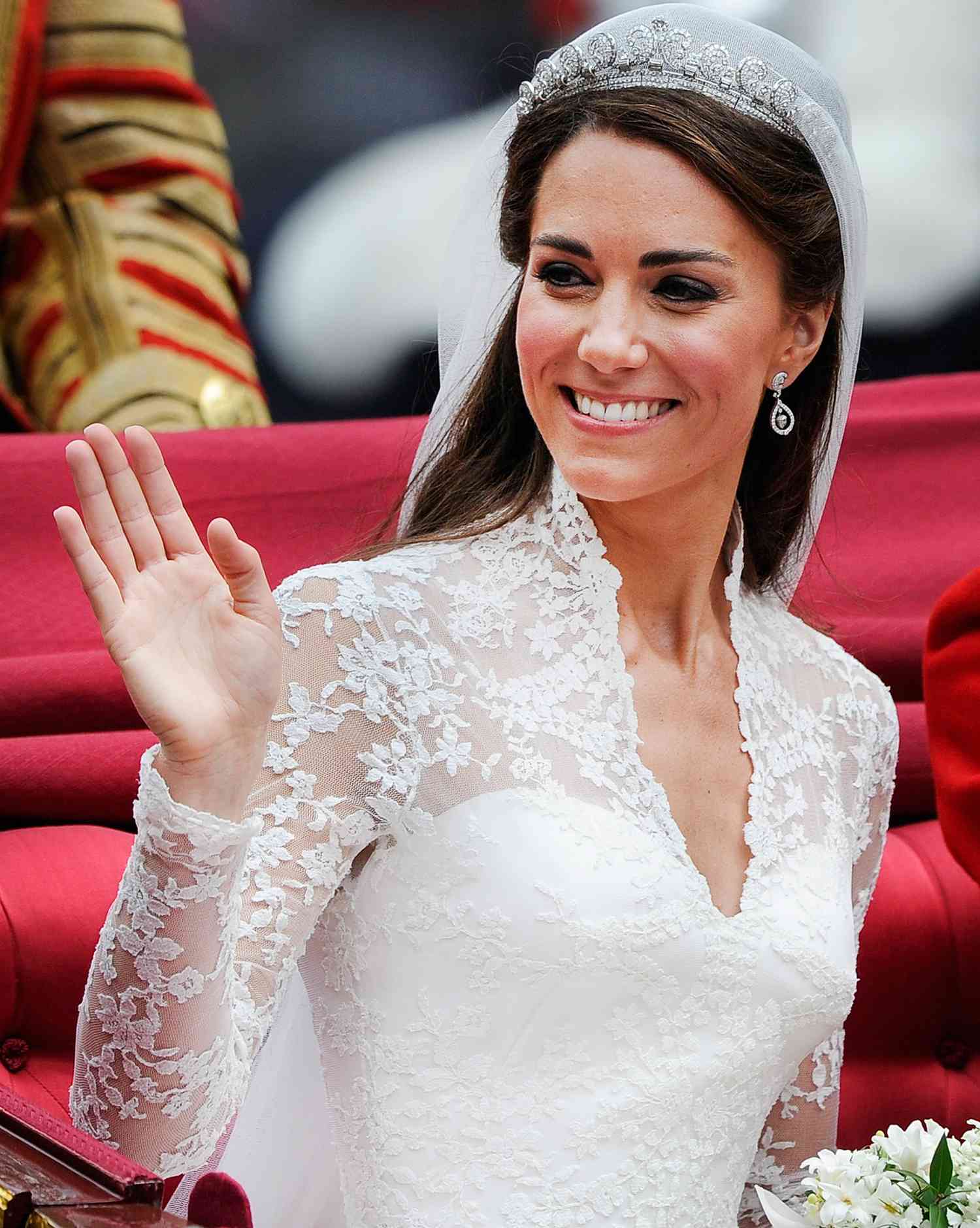 Kate Middleton Wedding Dress Announcement