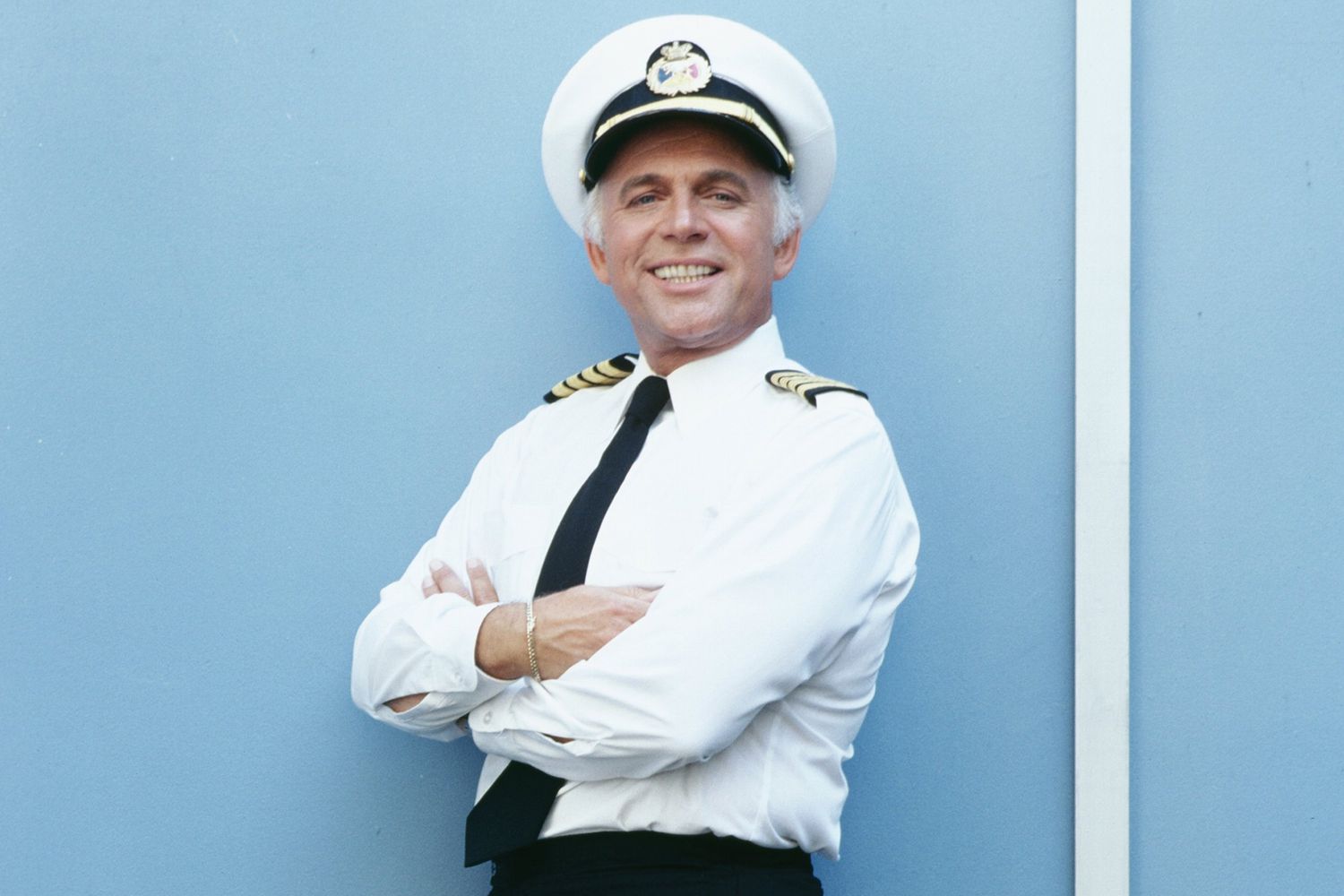 Gavin MacLeod, Mary Tyler Moore Show and Love Boat Star, Dead at 90 | PEOPLE.com