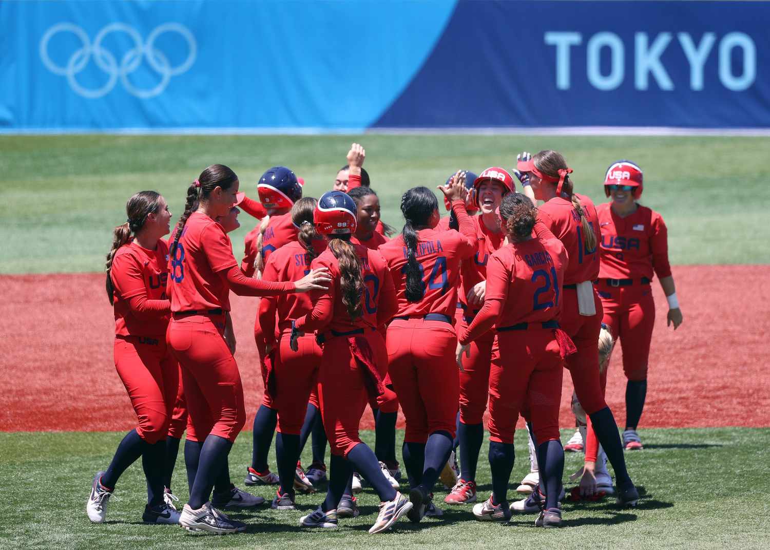 Team Usa Softball Defeats Australia Closer To Gold Medal People Com