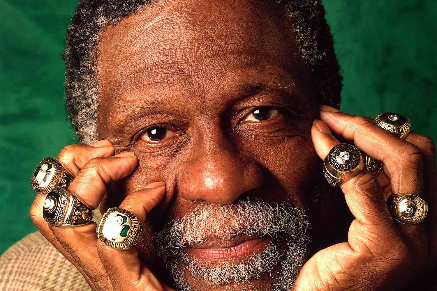 Bill Russell: NBA and Civil Rights Icon Dead | PEOPLE.com