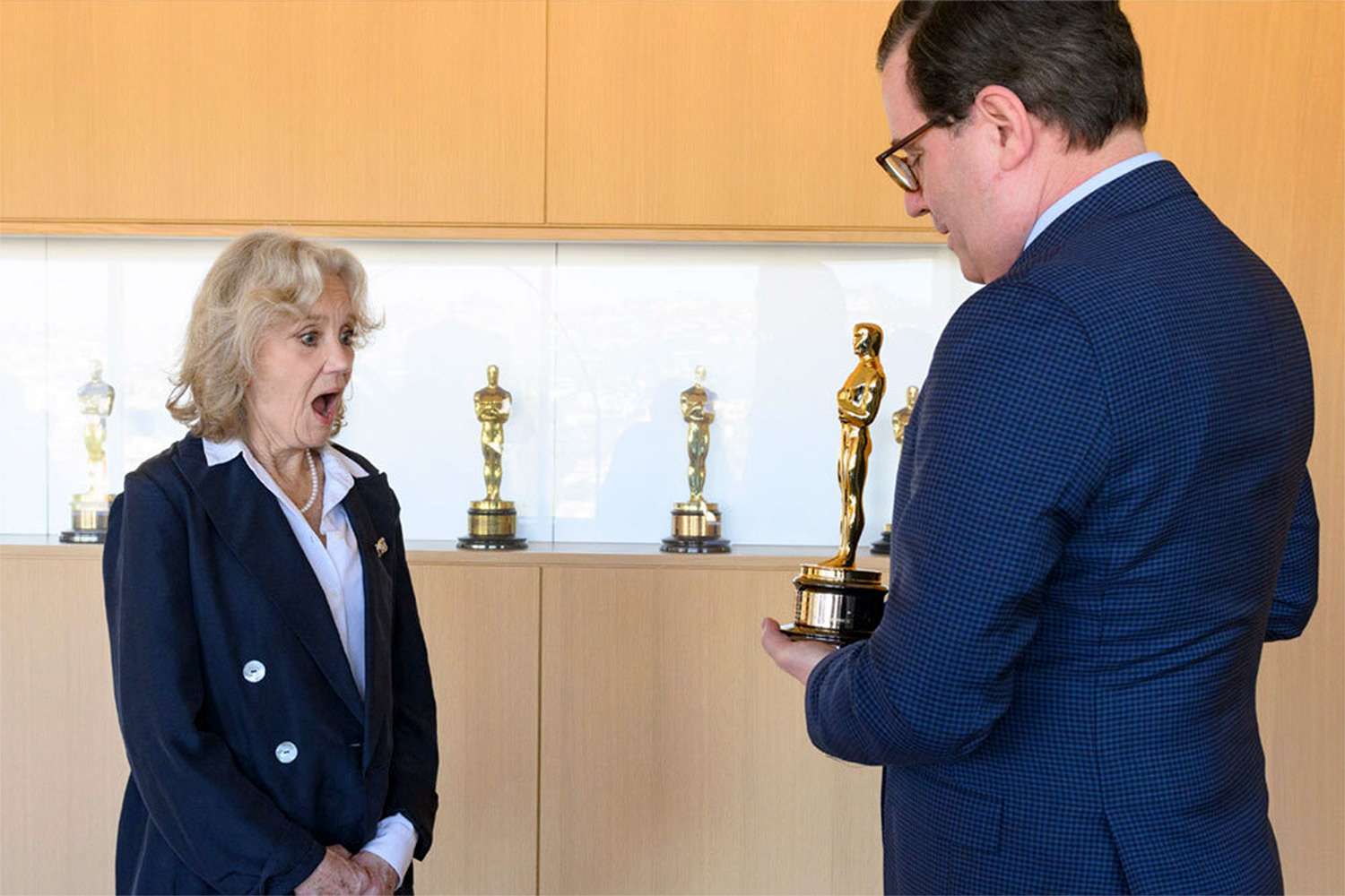 Hayley Mills Given New Oscar After Hers Went Missing Over 30 Years Ago | PEOPLE.com