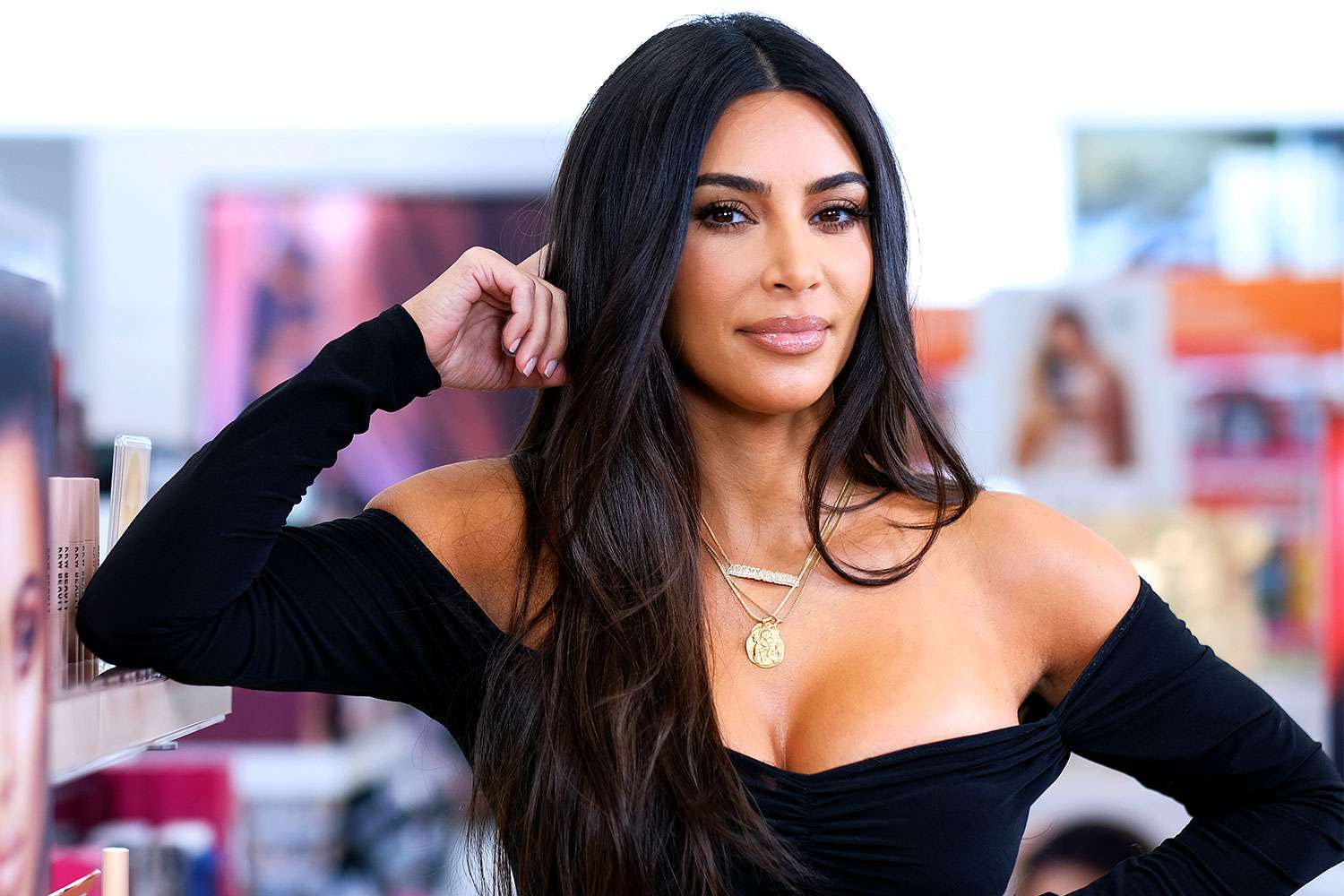 Kim Kardashian Apologizes for Controversial Advice for Women in Business | PEOPLE.com
