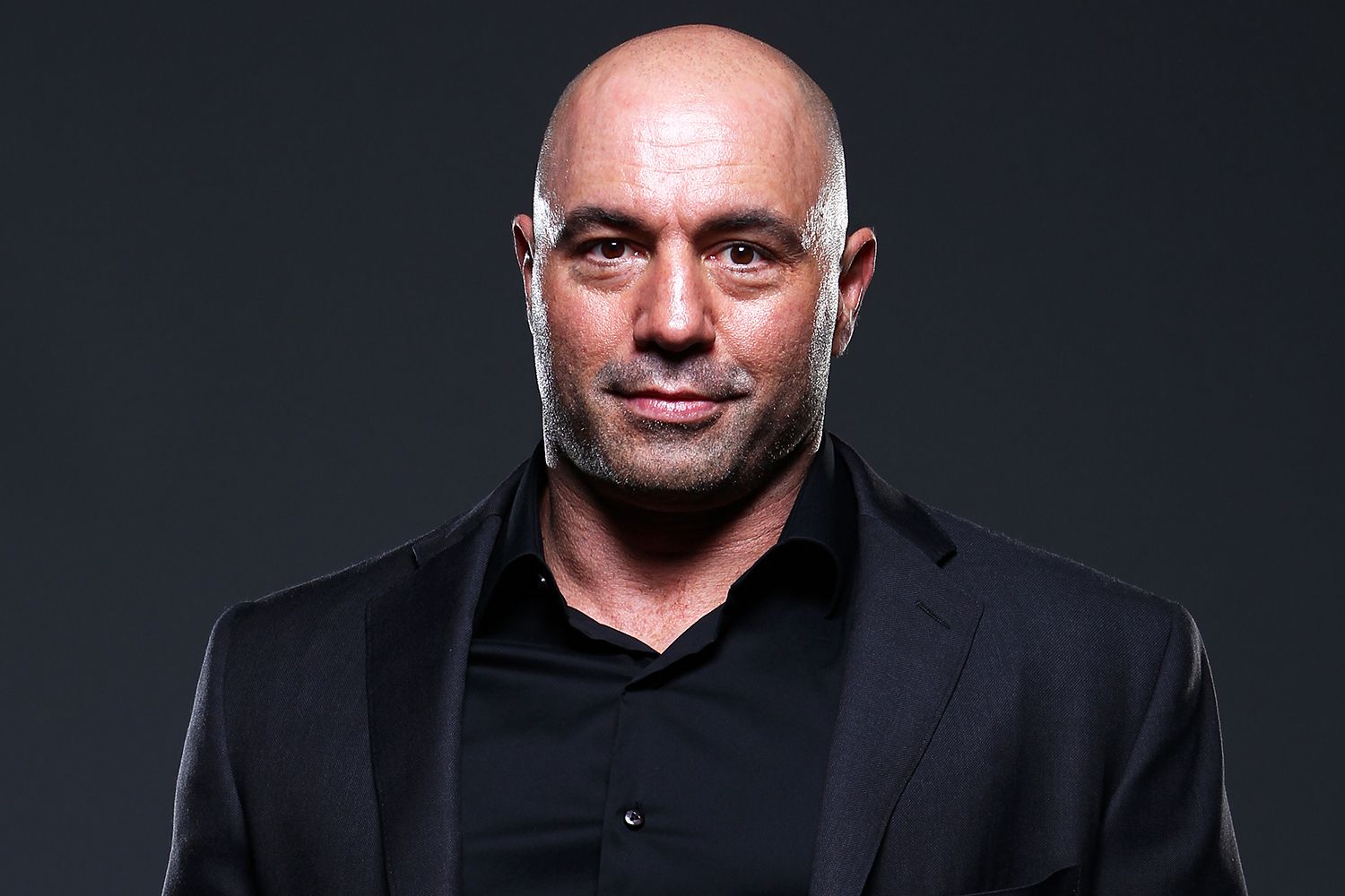 Joe Rogan Apologizes for Using N-Word Repeatedly in Past Podcast Episodes | PEOPLE.com