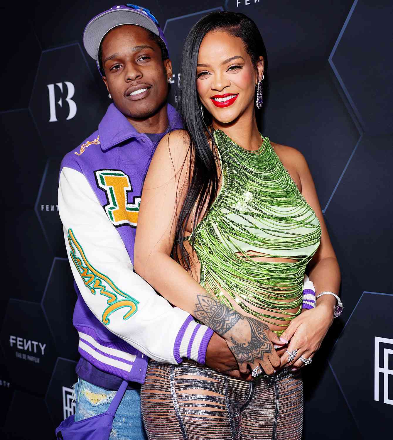 Pregnant Rihanna, Boyfriend A$AP Rocky Pose in Coordinating Outfits | PEOPLE.com