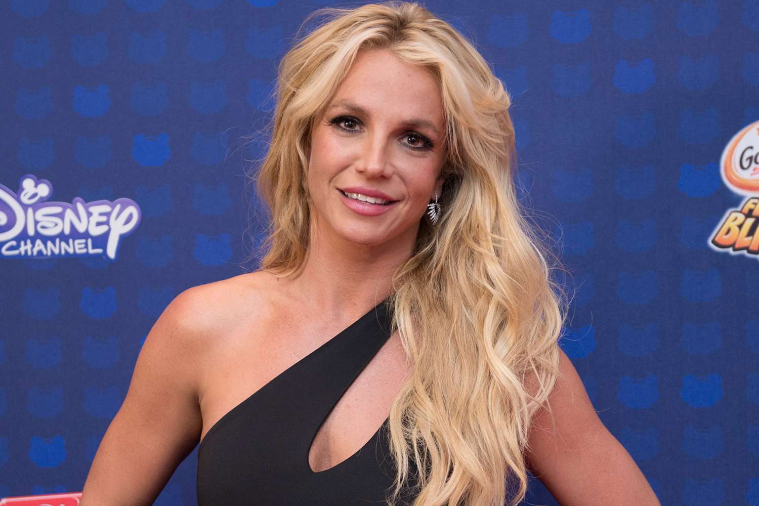 Britney Spears Signs $15 Million Book Deal | PEOPLE.com