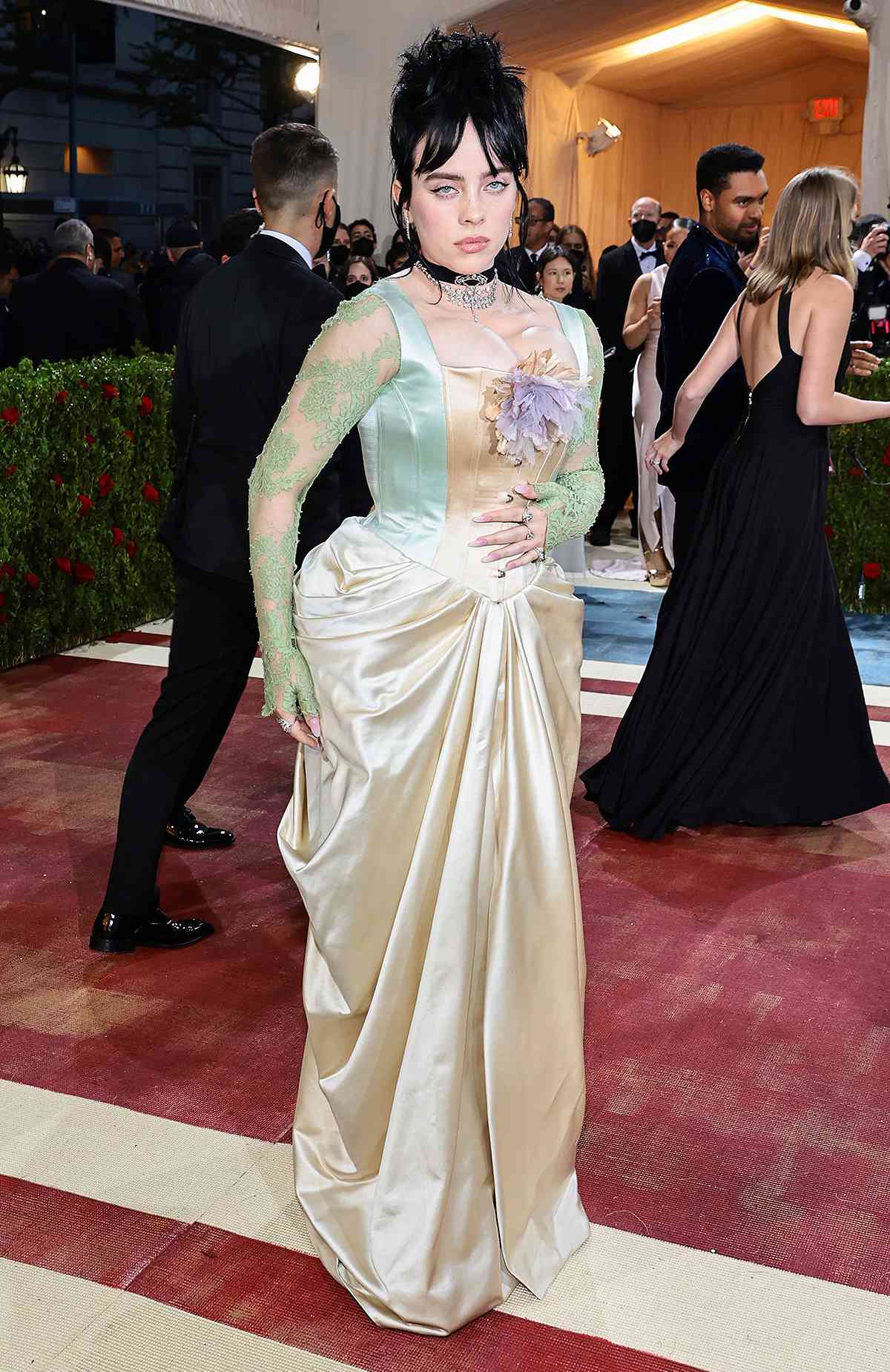 Billie Eilish Goes Goth Glam in Gucci at the 2022 Met Gala | PEOPLE.com