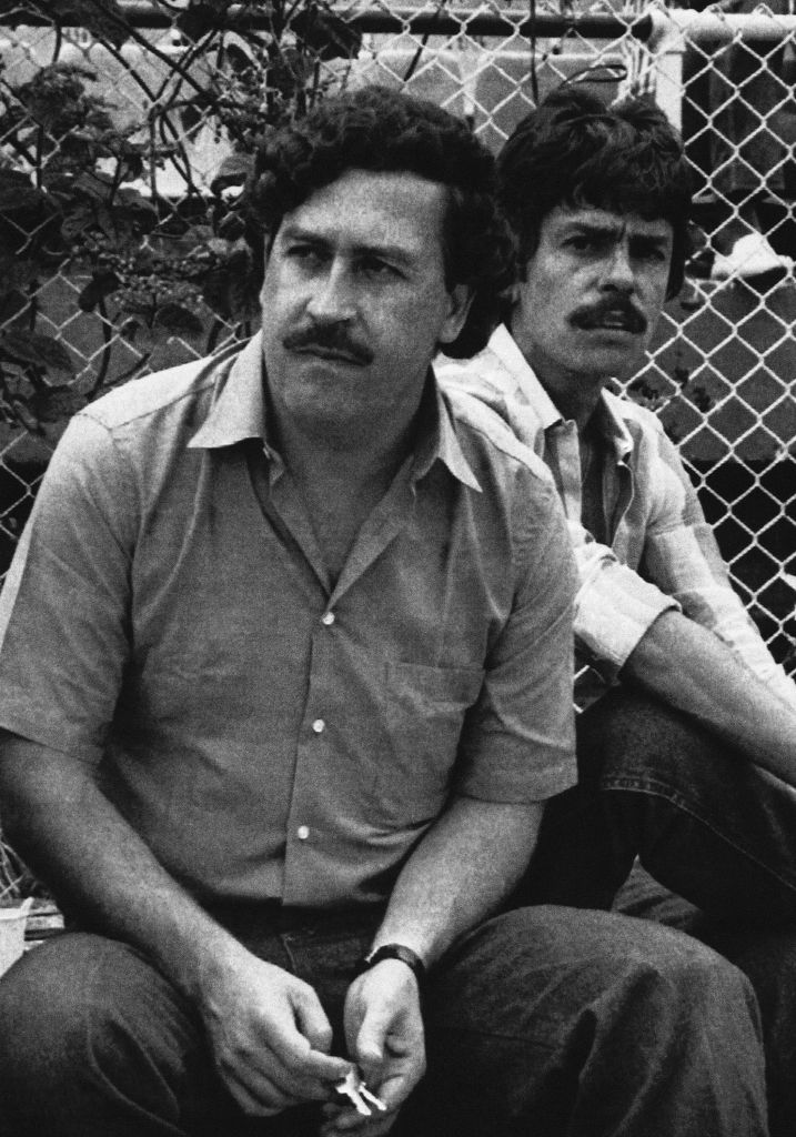 Demuelen la antigua casa de Pablo Escobar en Miami Beach | People en Español