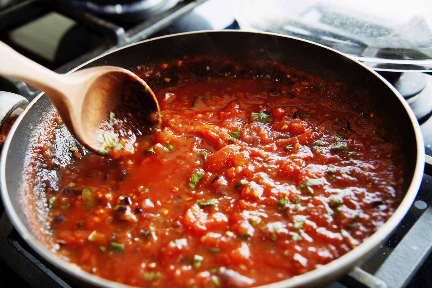 Cómo hacer salsa de tomate casera o salsa pomodoro (sin pieles ni pepitas)