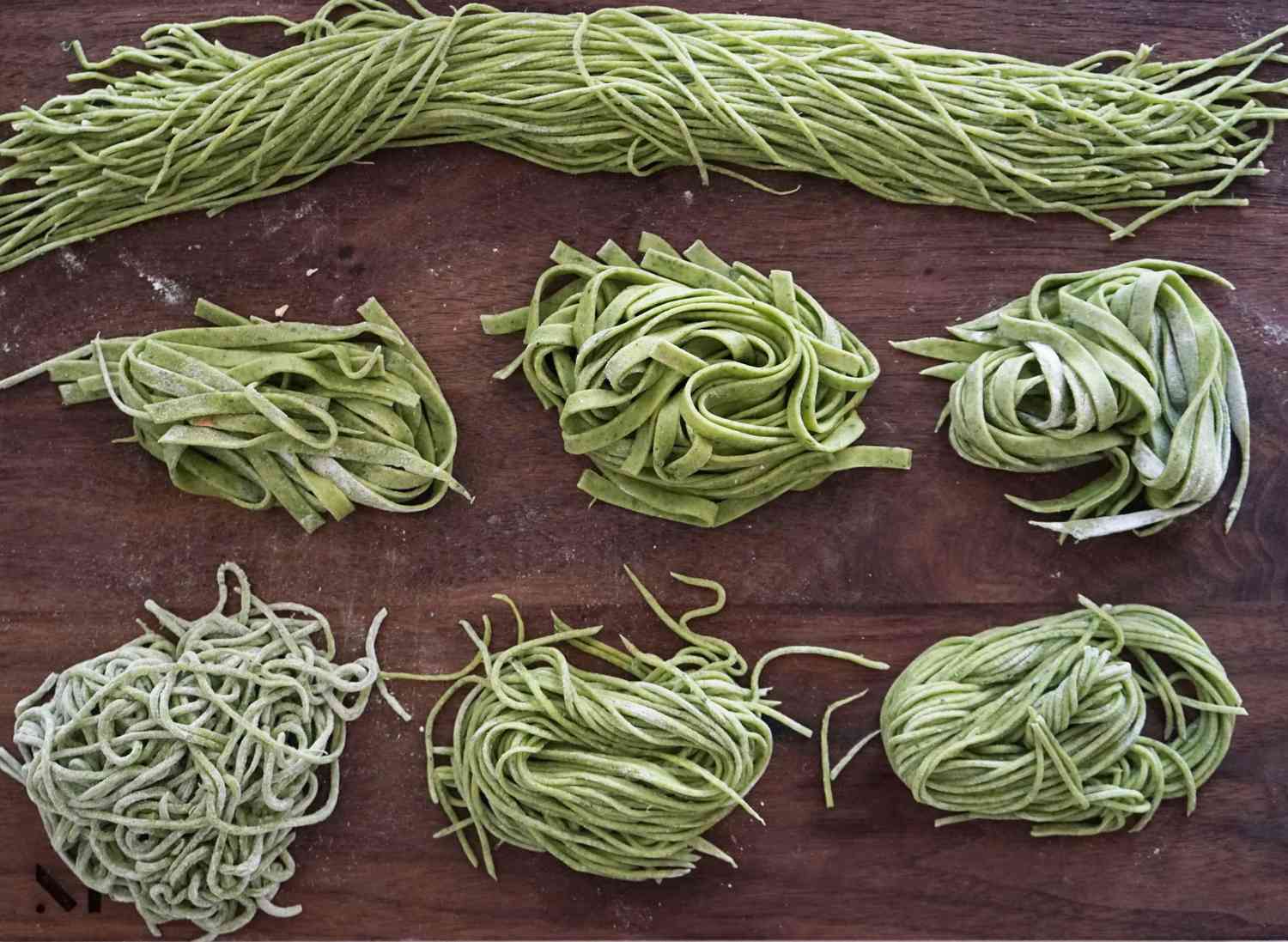 All You Need to Make This Healthy Homemade Pasta Is Flour, Salt, and Leafy  Greens