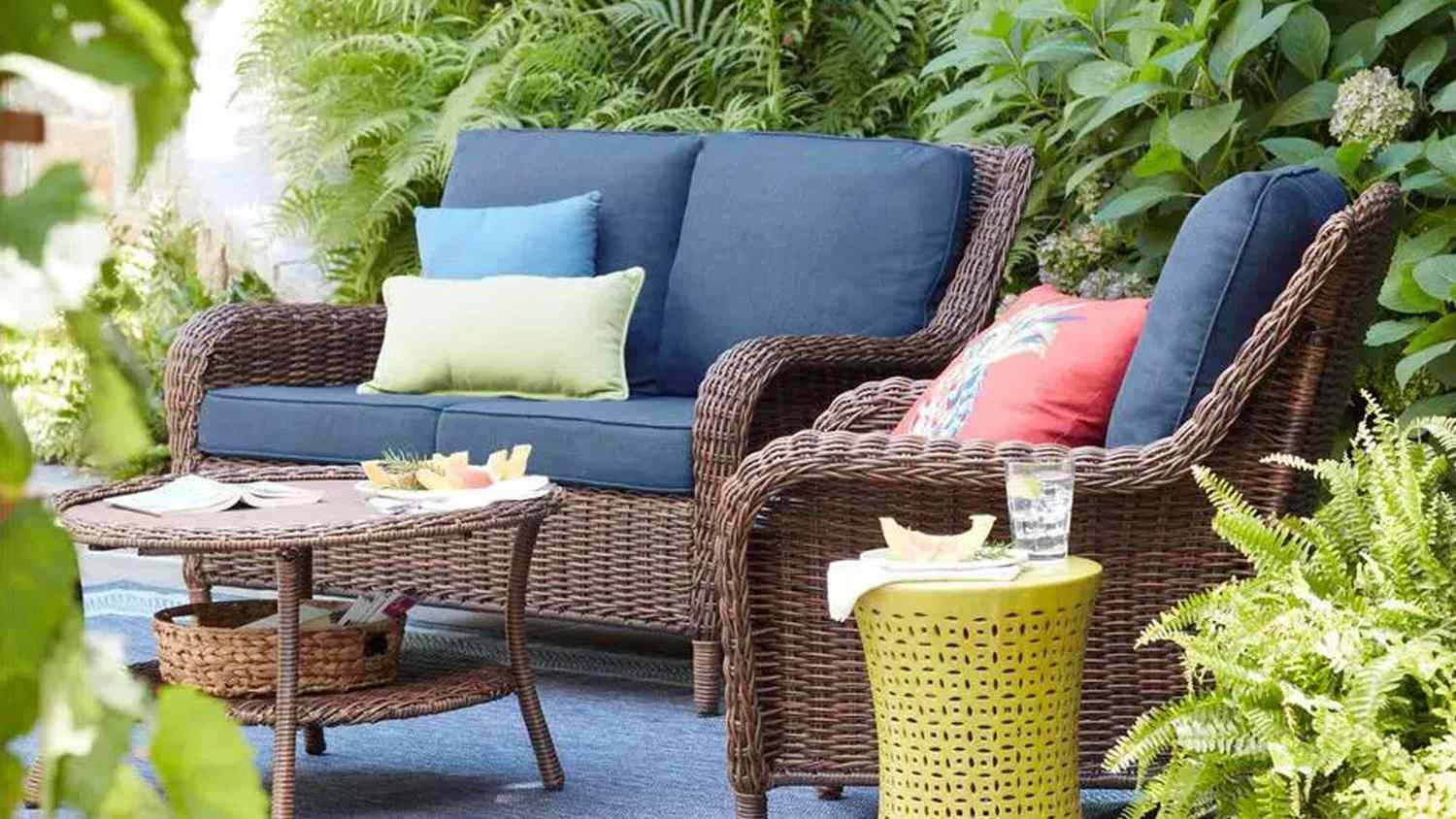 Outdoor Furniture, Small Outdoor Bistro Set With Umbrella