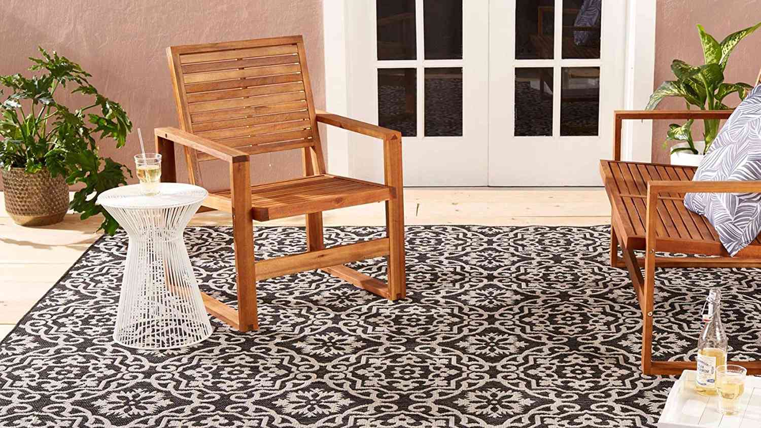 Durable Outdoor Area Rugs Constructed with Superior Soft PET Fiber Black Ice 