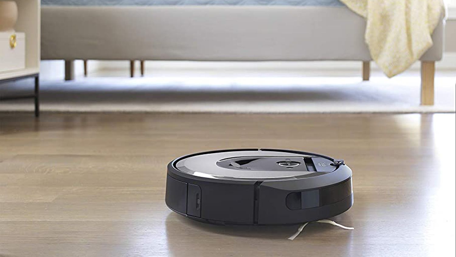 can a roomba clean hardwood floors