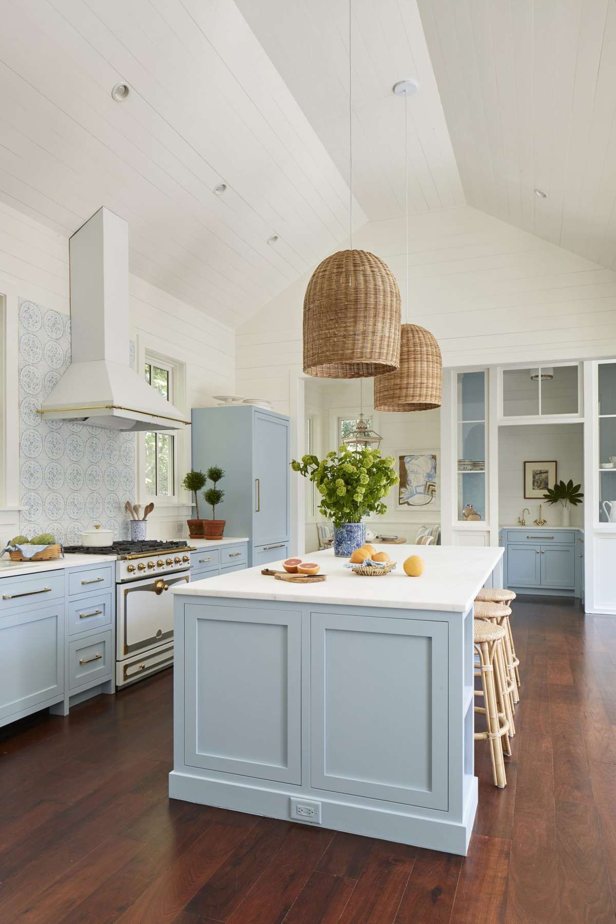 Painted Kitchen Cabinets Are Making a Comeback—Here Are Our ...