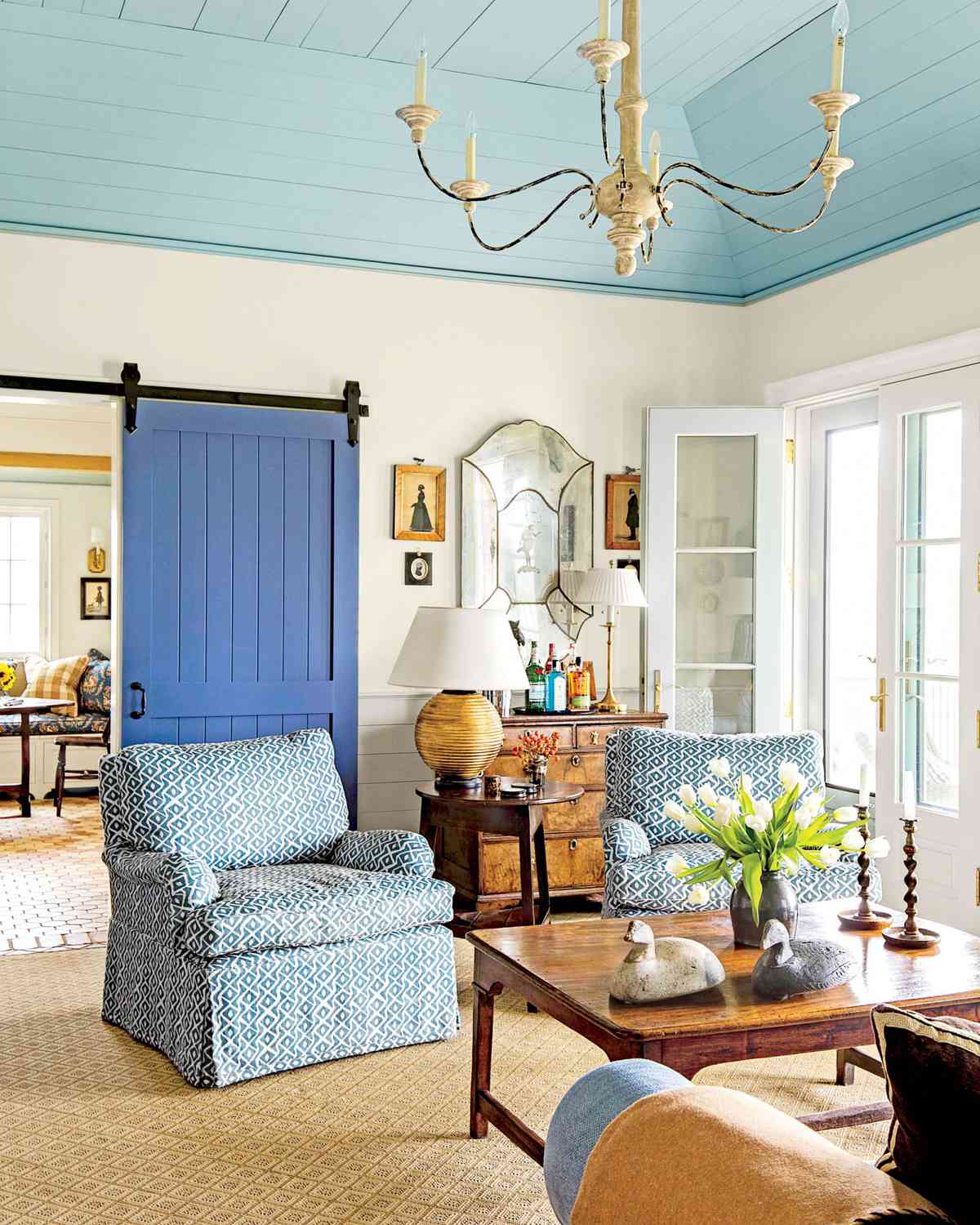 Southern Style Decorating Living Room: Bringing The Charm Of The South Into Your Home