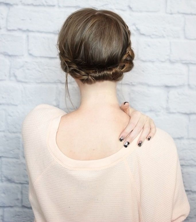 Gorgeous Updos For Short Hair