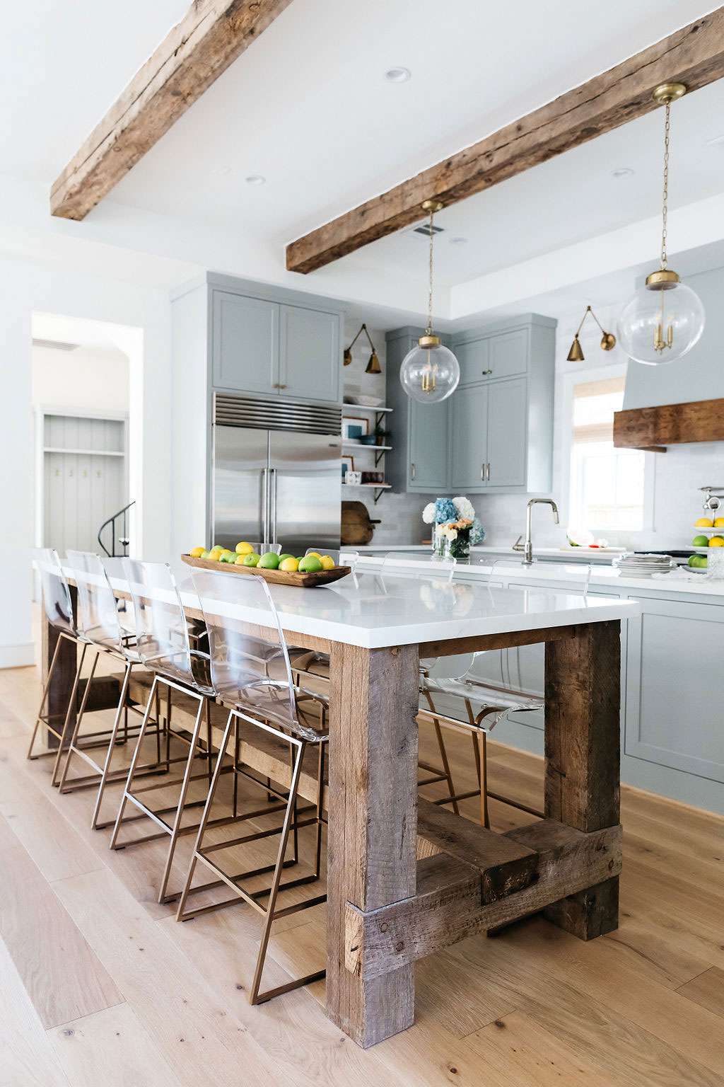 20 Designer Favorite Paint Color Ideas To Give Your Kitchen ...